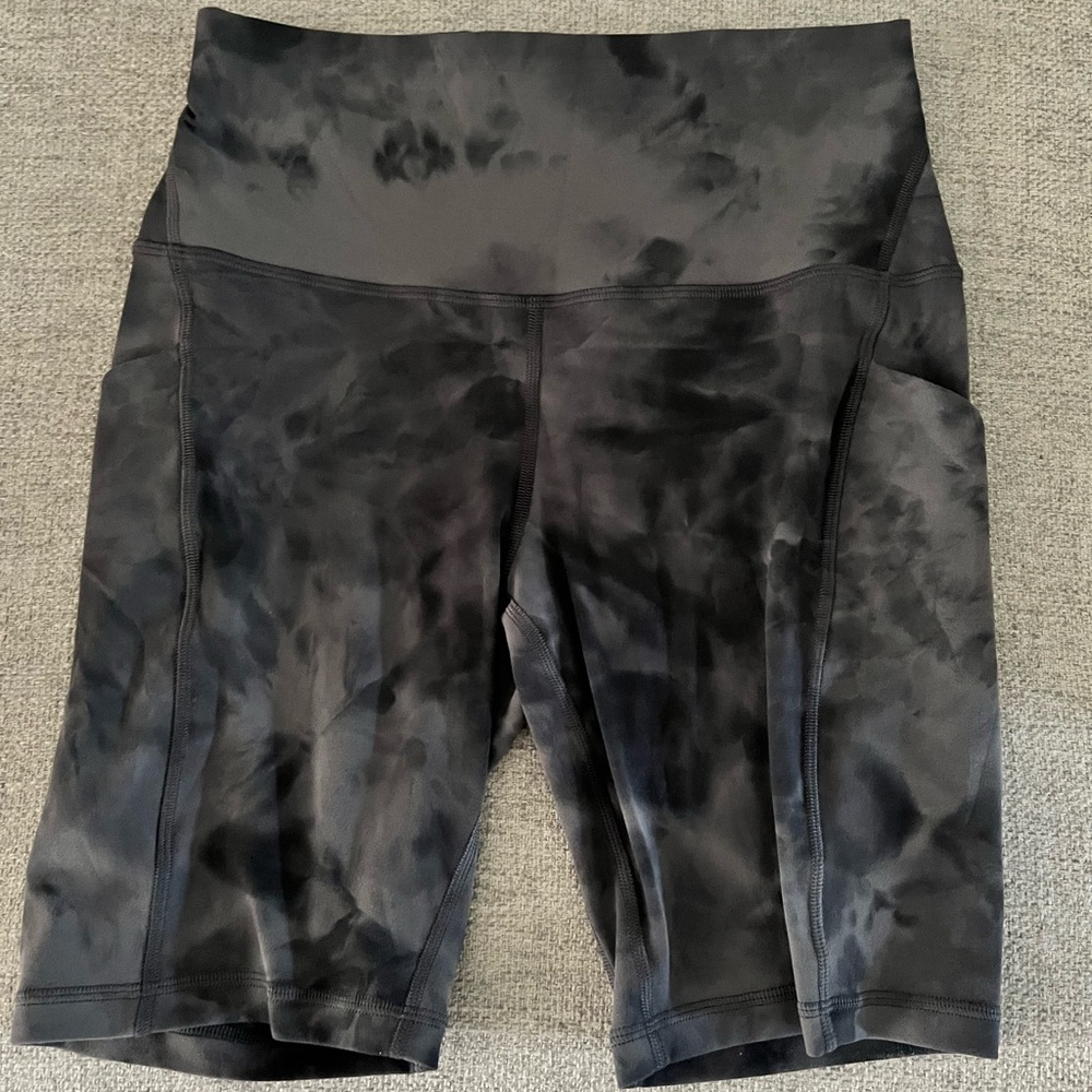 Lululemon align bike shorts with pockets size 8